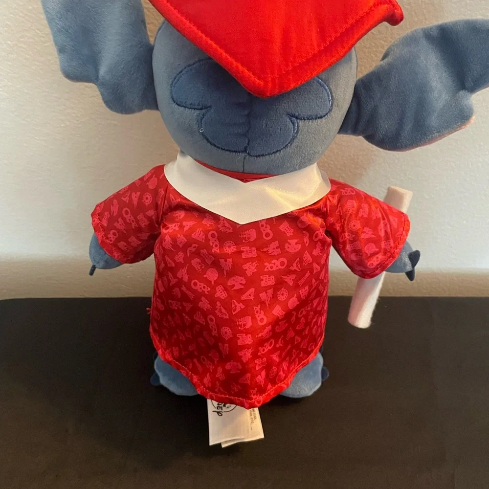 Disney Parks Stitch Plush Class‎ Of 2020 Collectible Plush